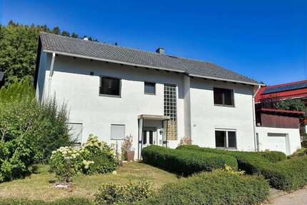 Haus zum Kaufen in Meßstetten 245.000,00 € 165 m²
