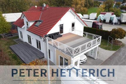 Modernes Wohn- & Geschäftshaus mit 223 m² Nutzfläche auf 3.732 m² Grundstück zu vermieten - Nüdlingen