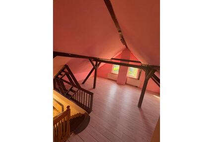 3-Zimmer-Multi-Level Wohnung zu vermieten - Springe