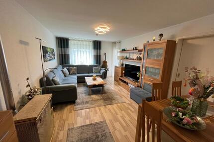 Von privat! Helle 2-Zimmer-Wohnung in Stuttgart-Rot mit Balkon