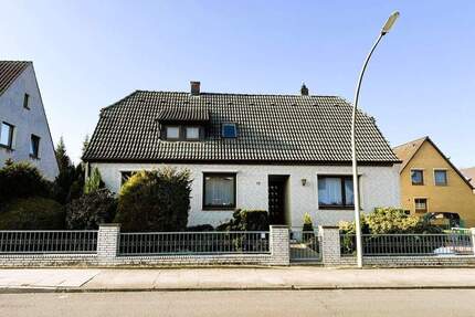 Modernisieren oder neu bauen? Entscheiden Sie! Einfamilienhaus in der Nähe der Fischbeker Heide! - Hamburg Neugraben-Fischbek