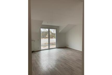 2,5 Raum-Wohnung mit Balkon und Stellplatz - Duisburg Hamborn