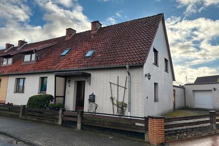 Doppelhaushälfte in Uetze - 280.000,00&nbsp;EUR Kaufpreis, ca.&nbsp; 140,00&nbsp;m&sup2; in Uetze (PLZ: 31311)