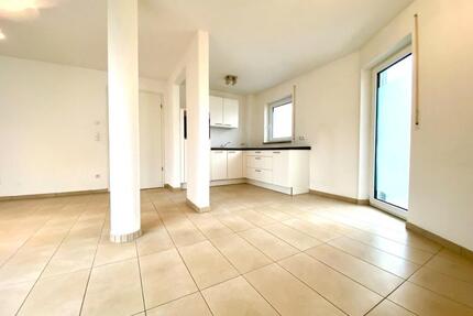 2 Zimmer Wohnung Balkone barrierefrei Bahnhof Nähe Regensburg