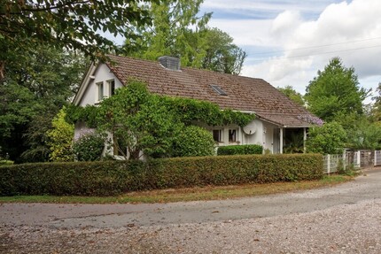 Trier-Feyen - Großzügiges freistehendes Wohnhaus in individueller Lage mit viel Grün