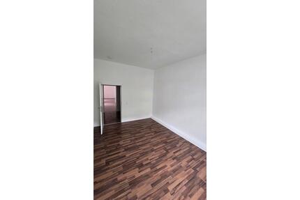 72 m² in Oberhausen| frisch renoviert | 1. OG | sofort frei