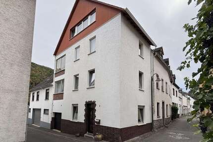 Haus zum Kaufen in Klotten 110.000,00 € 127 m²