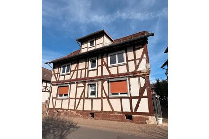 Zweifamilienhaus Fachwerk - 125.000,00&nbsp;EUR Kaufpreis, ca.&nbsp; 230,00&nbsp;m&sup2; in Waldkappel (PLZ: 37284)