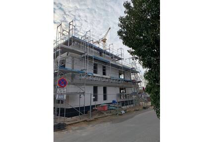 Sieht gut aus für Sie! Top-2-Zimmer-Neubau-Whg. mit Balkon, Duschbad, Abstellraum, großzügig belichtet, barrierefrei und mit Komplett-Ausstattung! - Fürth Ronhof