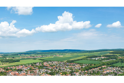 Einzimmer mit Balkon, Parkplatz und Garten - Springe