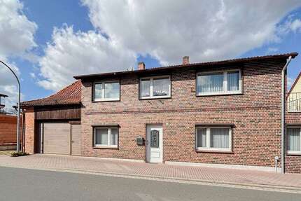 Haus zum Kaufen in Brome 125.000,00 € 169 m²