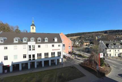„Zentrumsnahes Wohnen am Statdtpark – 2 Zimmer,Küche, Bad mit Badewanne & TG-Stellplatz“ - Thalheim/Erzgebirge