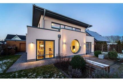 Architektenhaus in moderner Staffelgeschoss-Bauweise - Salzkotten
