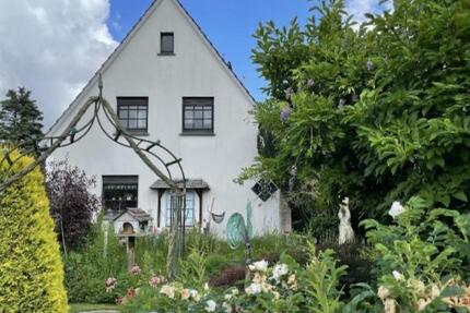 Wohnung Haus - 1.100,00&nbsp;EUR Kaltmiete, ca.&nbsp; 115,00&nbsp;m&sup2; in Porta Westfalica (PLZ: 32457)