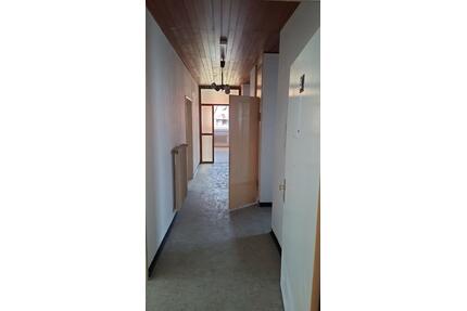 5-Zimmer Wohnung zu vermieten - 1.140,00&nbsp;EUR Kaltmiete, ca.&nbsp; 120,00&nbsp;m&sup2; in Sulzbach-Rosenberg (PLZ: 92237)