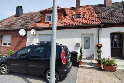 Renovierungsbedürftiges RMH zu Miete in Alt Käbelich - Burg Stargard