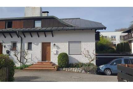 Teilsanierte DHH mit Hobbyraum, Balkon, Garten und Garage, in Gauting