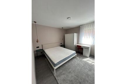 Moderne 3-Zimmer-Wohnung (86m2) - frisch renoviert&voll mobiliert - Villingen-Schwenningen