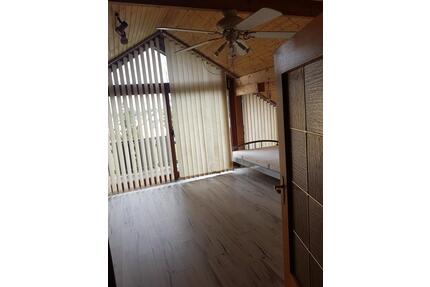 Helle DG Wohnung im Zweifamilienhaus - Königsmoos