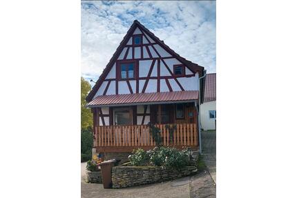 Fachwerkhäusle - 70.000,00&nbsp;EUR Kaufpreis, ca.&nbsp; 100,00&nbsp;m&sup2; in Künzelsau (PLZ: 74653)