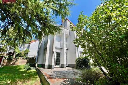 Haus zum Kaufen in Frankfurt am Main 1.095.000,00 € 181 m²