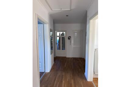 Stilvolle 4-Zimmer-Dachgeschosswohnung mit Westbalkon - Laufach