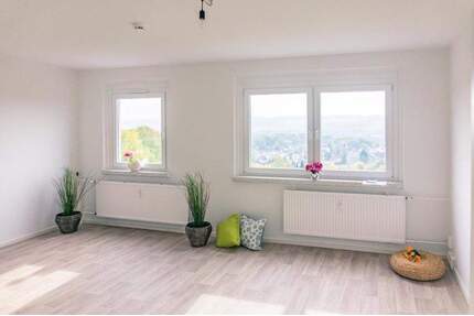 Neu sanierte 3-Raum-Erdgeschosswohnung mit Wanne - Chemnitz Sonnenberg