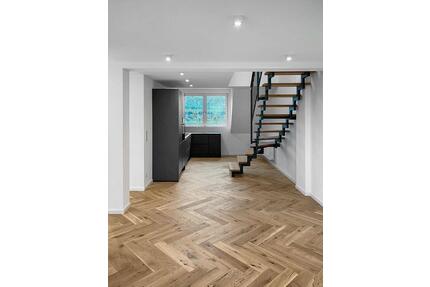 Exklusive Maisonettewohnung in Düsseldorf: 4 Zimmer, Dachterrasse und atemberaubender Skyline-Blick