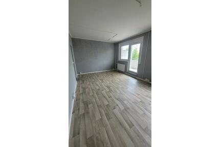 *** Charakterstark: moderne 3-RWE mit Betonelementen *** - Marienberg