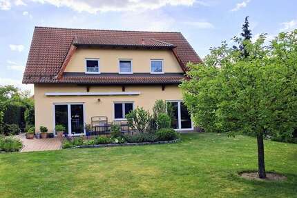 Haus zum Kaufen in Falkensee 790.000,00 € 184 m²