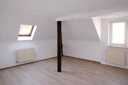 Renovierte 2-Zi-ETW | ca. 12 % Bruttorendite möglich | 31.900 € - Adorf/Vogtland