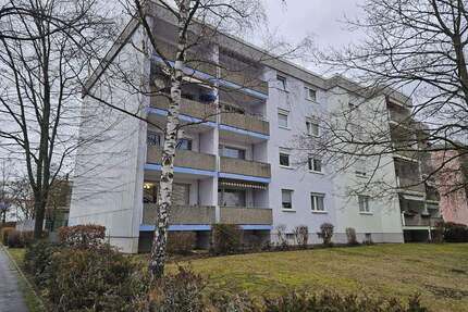 2 Zimmer Wohnung mit Süd Balkon & Potenzial - 1. OG - Nürnberg Röthenbach