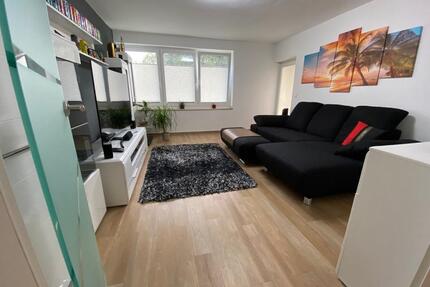 Modernisierte 3-Zimmer Wohnung im 1. OG inkl. 2 Garagen - Düsseldorf Stadtbezirk 6