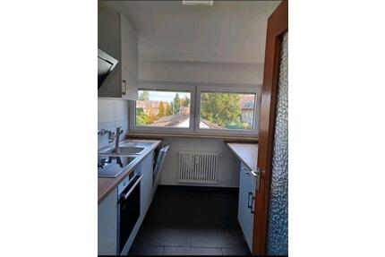 Helle 3-Zimmer Dachgeschosswohnung mit Balkon, in Plieningen - Stuttgart Birkach