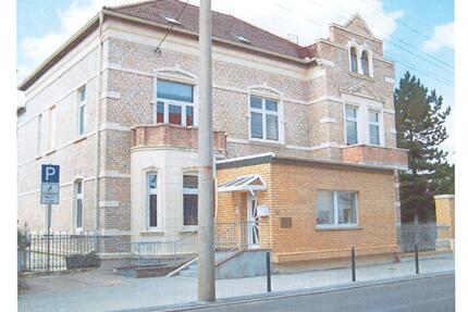Wohn- und Geschäftsvilla z.Zt. Ärztehaus - Teutschenthal