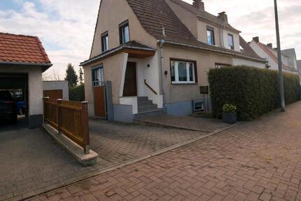 Kaufen, einziehen, wohlfühlen! - 249.000,00&nbsp;EUR Kaufpreis, ca.&nbsp; 180,00&nbsp;m&sup2; in Greußen (PLZ: 99718)