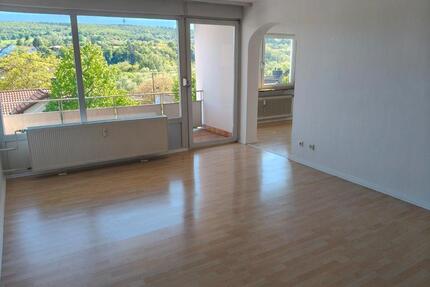 Sonnige 4 ZKB Wohnung m. Balkon u. Blick ins Grüne -Bad Kreuznach