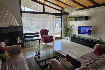 Repräsentativ und etwas anders - 650.000,00&nbsp;EUR Kaufpreis, ca.&nbsp; 168,00&nbsp;m&sup2;&nbsp;Wohnfl&auml;che in Reutlingen (PLZ: 72766) Sondelfingen