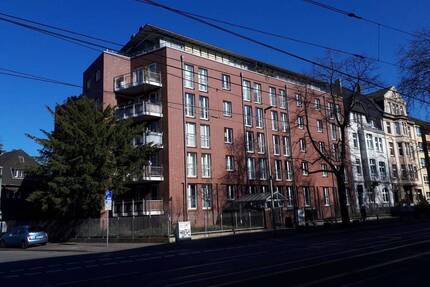 schöne 3,5 Zi. Wohnung mit Balkon, Aufzug und Tiefgarage - Duisburg Duissern