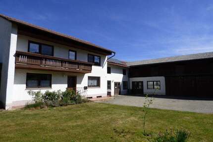 Haus zum Kaufen in Landshut-Auloh 570.000,00 € 175 m²