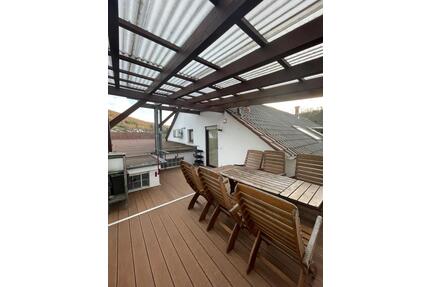 Attraktive 4-Zimmer-DG Whg. mit großer Dachterrasse - Mörlenbach