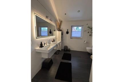 Obergeschoss Wohnung ca 145 qm - 1.550,00&nbsp;EUR Kaltmiete, ca.&nbsp; 145,00&nbsp;m&sup2; in Uelsen (PLZ: 49843)