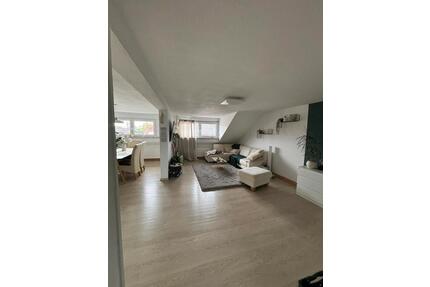 gemütliche Dachgeschosswohnung 3 ZKB in Püttlingen