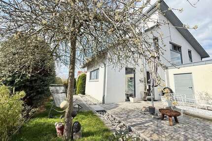 Haus zum Kaufen in Neuenstein 849.000,00 € 235 m²