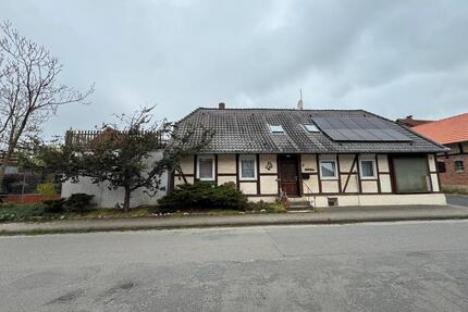 Charmantes Einfamilienhaus mit Potenzial für Ihre Ideen - Königslutter am Elm