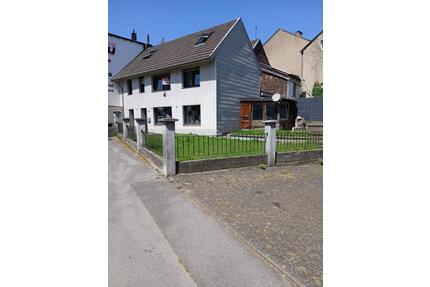 Haus zu Verkaufen - 169.000,00&nbsp;EUR Kaufpreis, ca.&nbsp; 87,00&nbsp;m&sup2; in Eschweiler (PLZ: 52249)