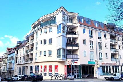 Schöne Drei-Zimmer-Wohnung mit Balkon in ruhiger Lage am F.C. Weiskopfplatz 9 - Dresden Plauen