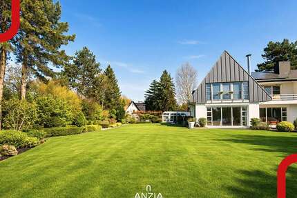 Haus zum Kaufen in Düsseldorf 1.750.000,00 € 242 m²