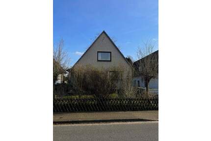 Haus in Tornesch - 1.950,00&nbsp;EUR Kaltmiete, ca.&nbsp; 121,30&nbsp;m&sup2;&nbsp;Wohnfl&auml;che in Tornesch (PLZ: 25436)