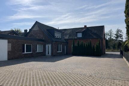 GROßFAMILIEN AUFGEPASST! - Modern eingerichtet & kernsaniert - Geldern